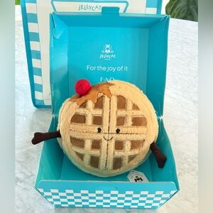 Jellycat Amuseables Rene Waffle FAO NYC Exclusive Full-set NWT